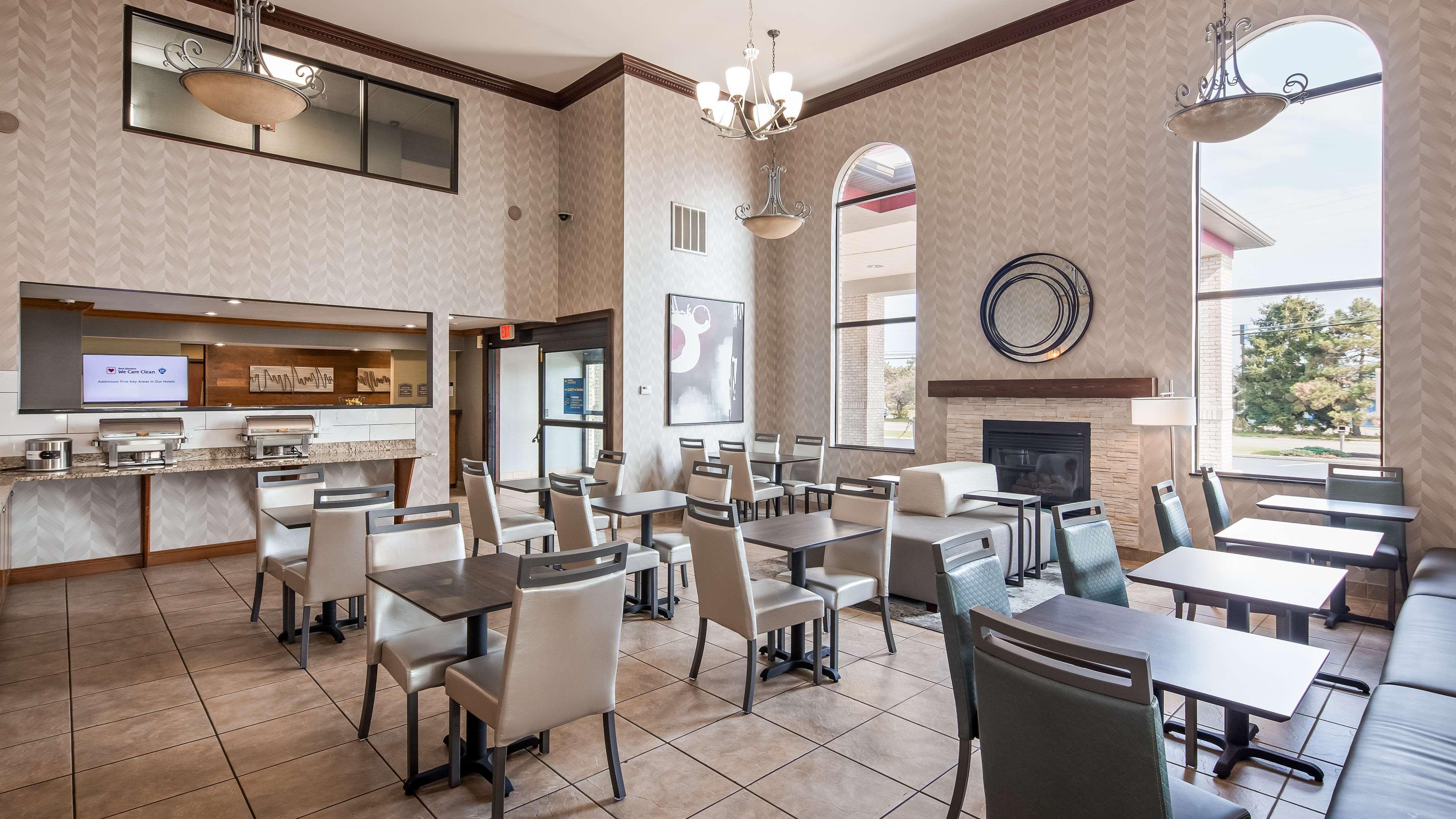Best Western Plus North Canton Inn & Suites Exterior foto